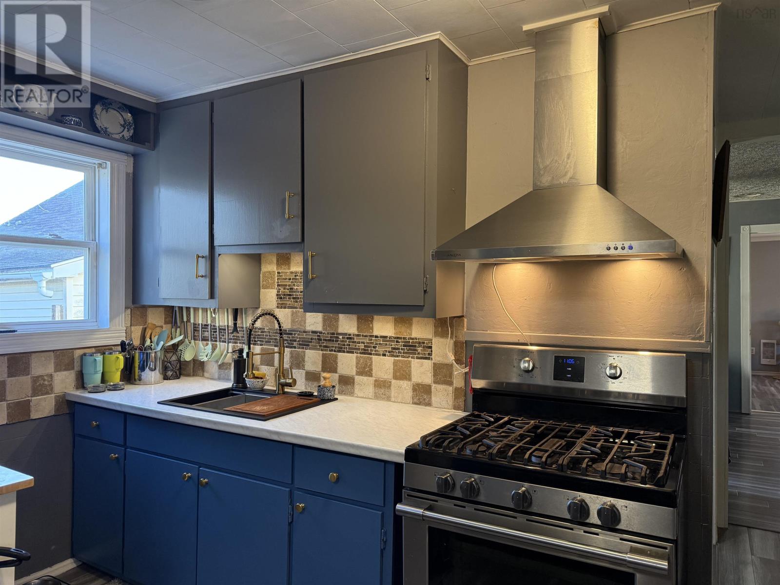 Property 14 of 28 of 116 Union Street