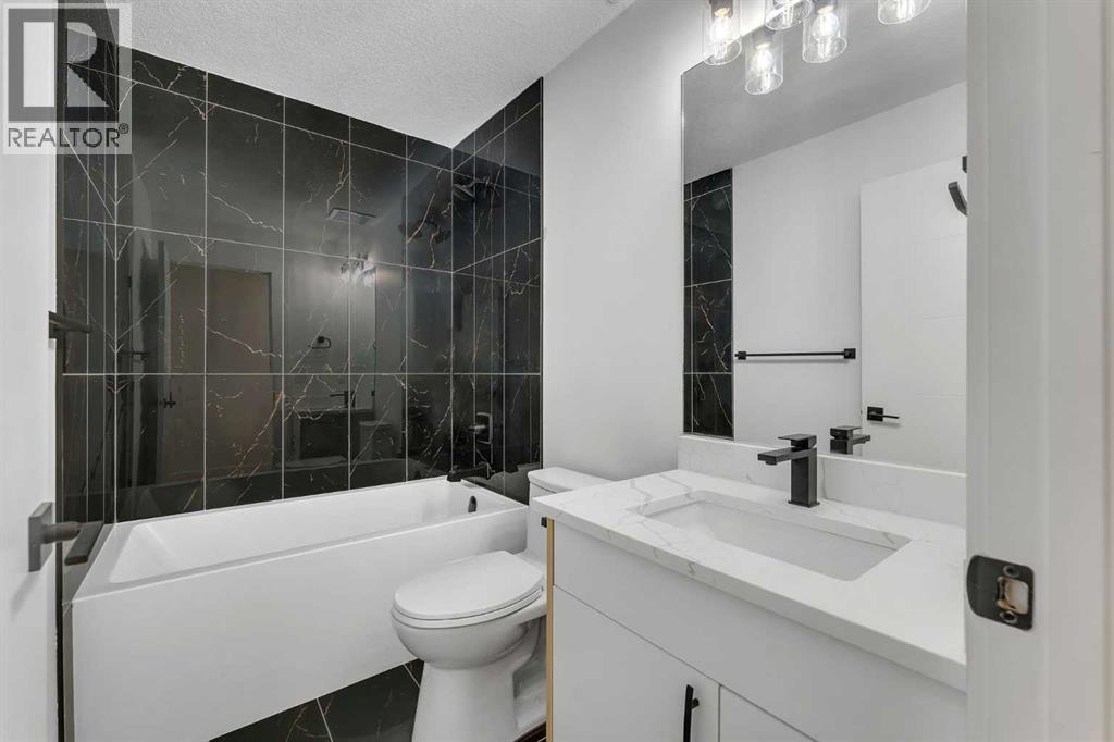 Single Family House Bi-level for Sale in  Lysander Place SE Ogden Calgary 