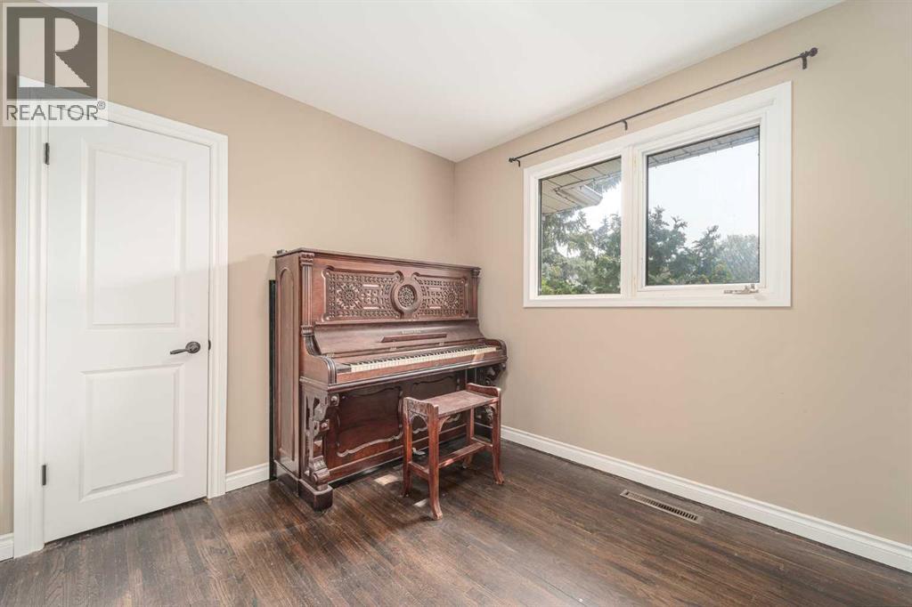 Single Family House Bungalow for Sale in  b Avenue S Victoria Park Lethbridge 