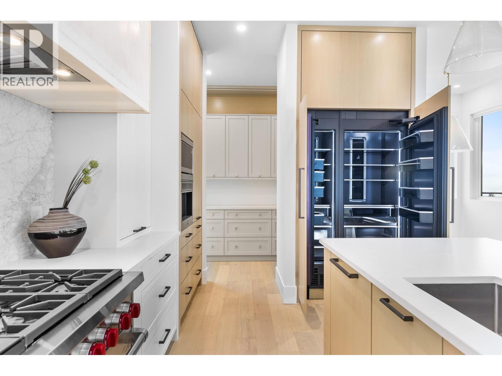  1359 Vineyard Drive, West Kelowna