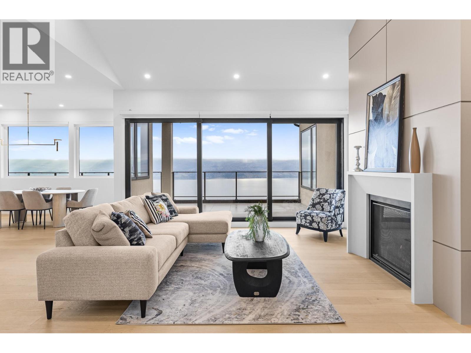  1359 Vineyard Drive, West Kelowna