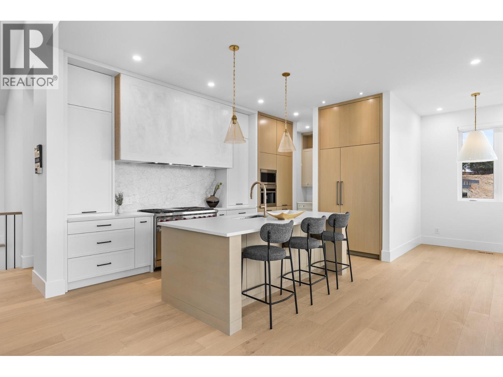  1359 Vineyard Drive, West Kelowna