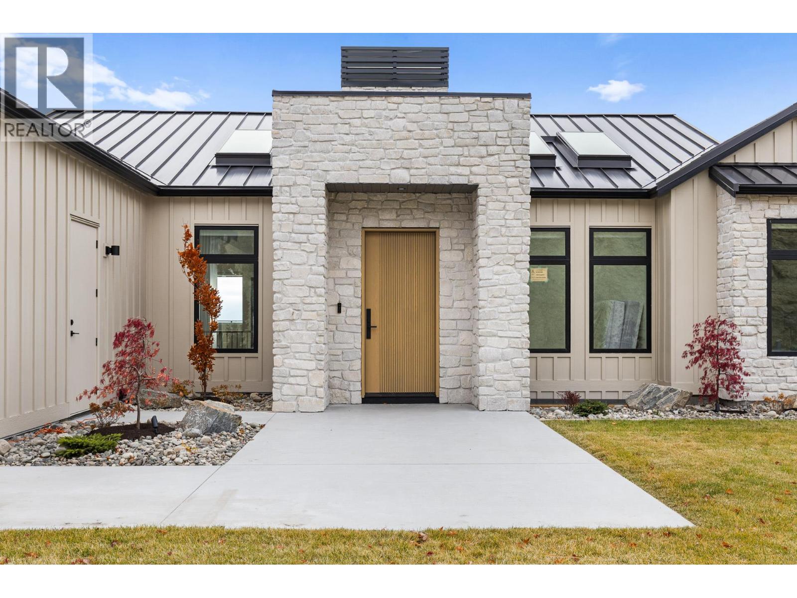  1359 Vineyard Drive, West Kelowna