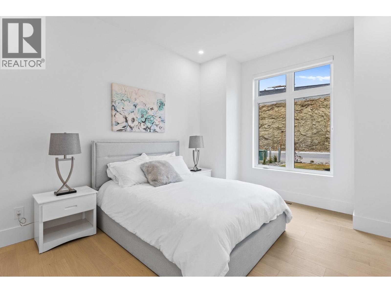  1359 Vineyard Drive, West Kelowna