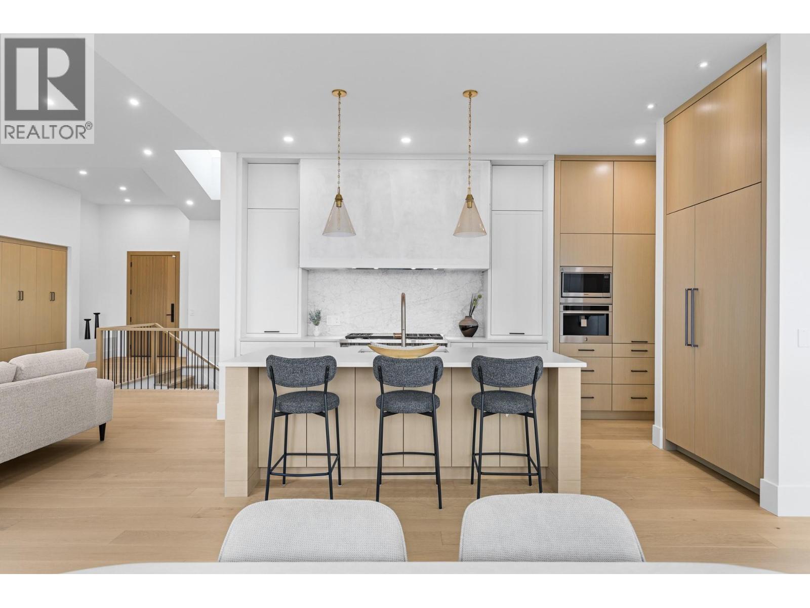  1359 Vineyard Drive, West Kelowna