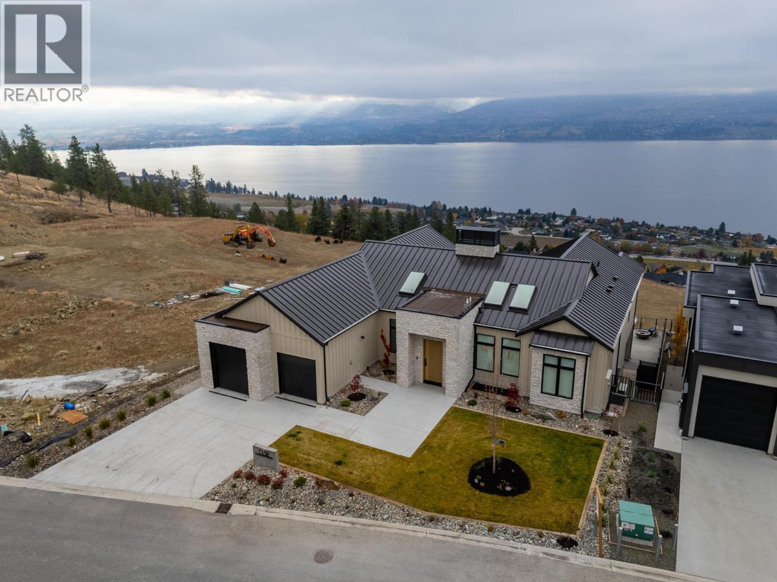  1359 Vineyard Drive, West Kelowna