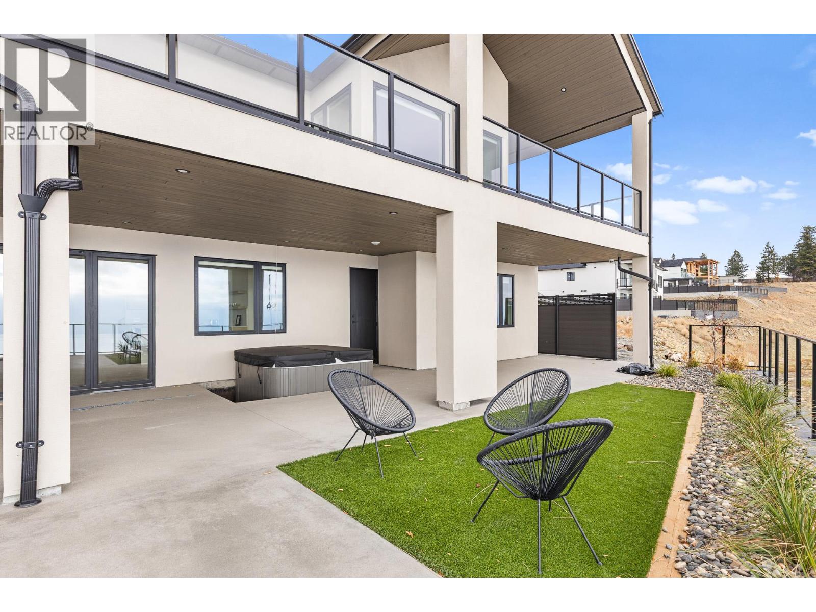  1359 Vineyard Drive, West Kelowna