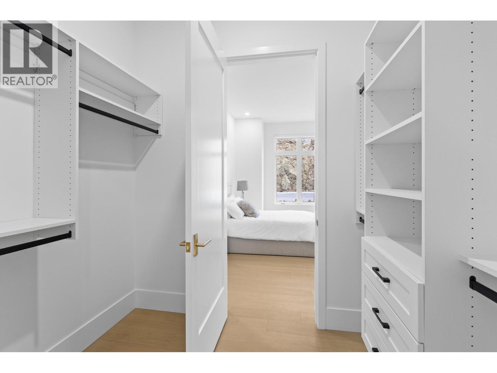  1359 Vineyard Drive, West Kelowna