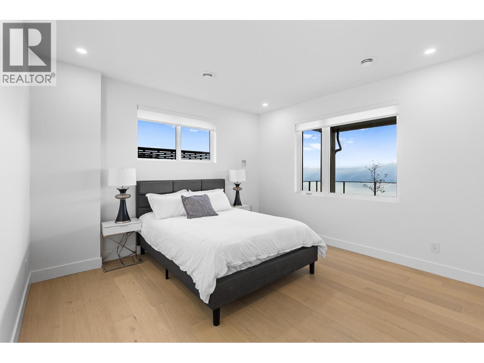  1359 Vineyard Drive, West Kelowna