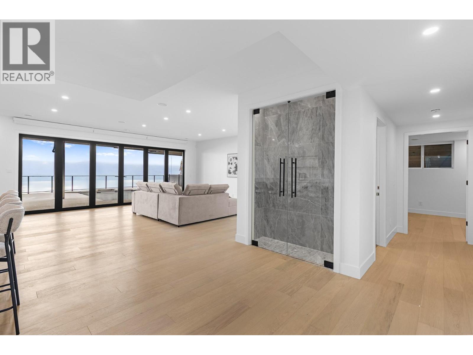  1359 Vineyard Drive, West Kelowna