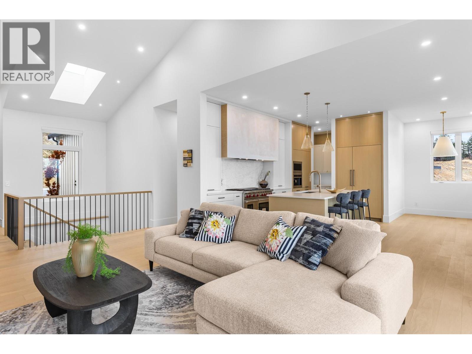  1359 Vineyard Drive, West Kelowna