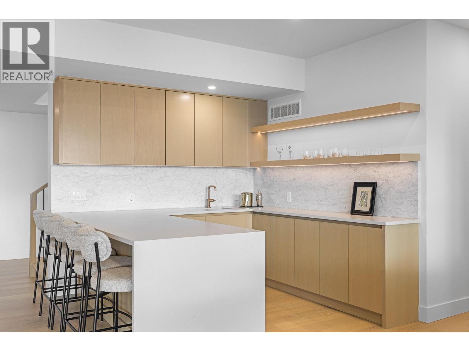  1359 Vineyard Drive, West Kelowna