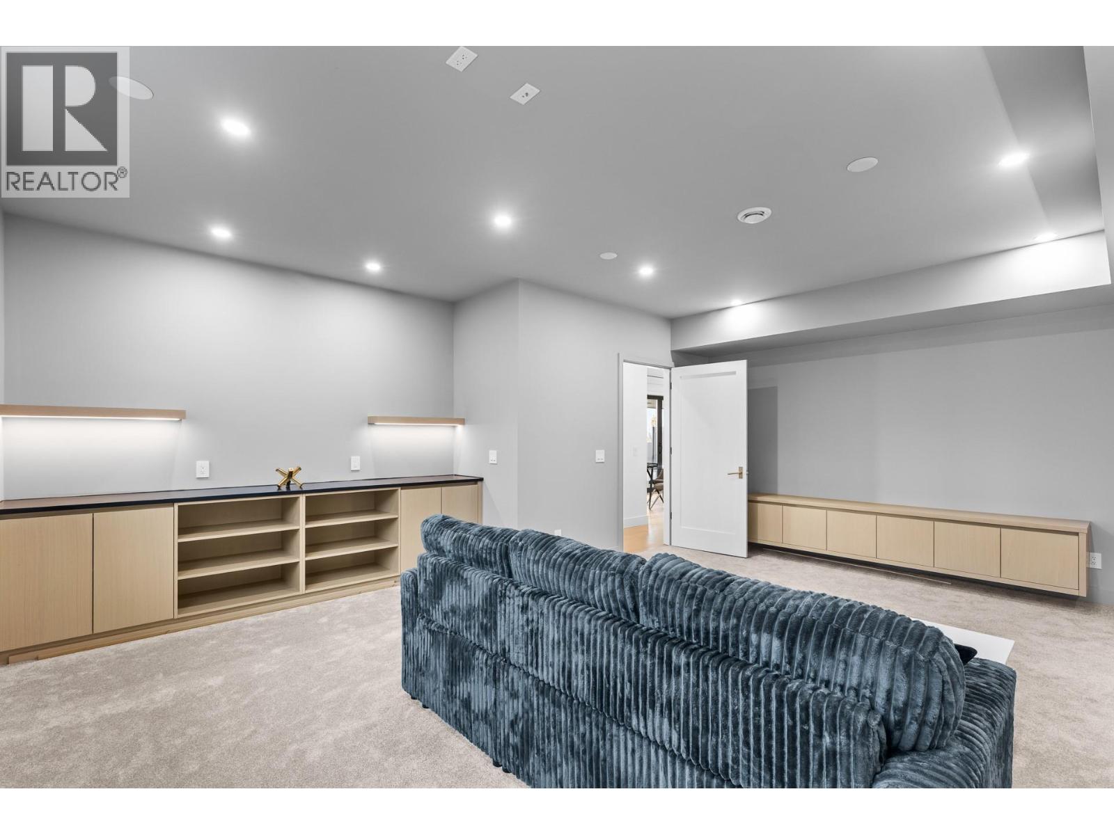  1359 Vineyard Drive, West Kelowna