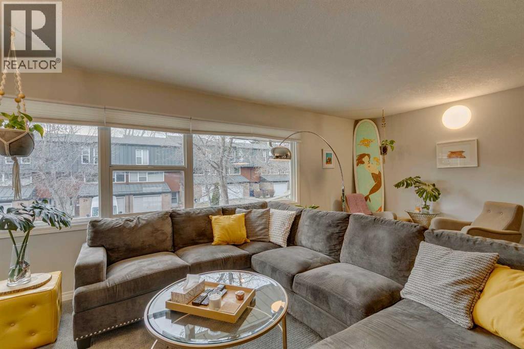 Single Family House 5 Level for Sale in  Brae Glen Court SW Braeside Calgary 