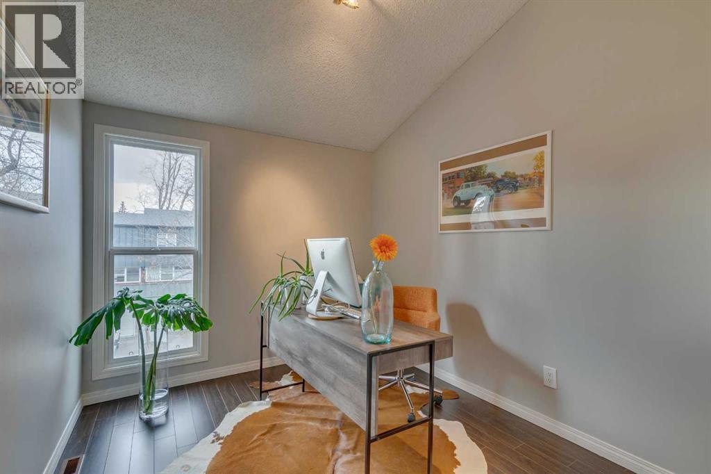 Single Family House 5 Level for Sale in  Brae Glen Court SW Braeside Calgary 