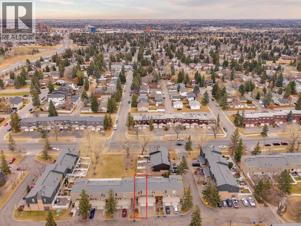 Single Family House 5 Level for Sale in  Brae Glen Court SW Braeside Calgary 