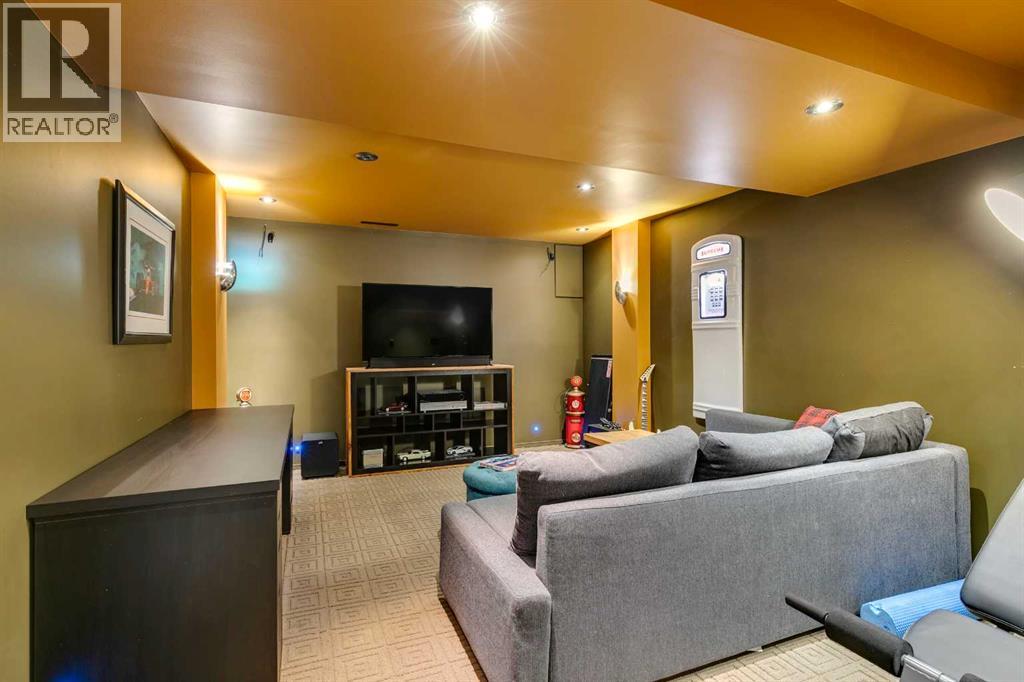 Single Family House 5 Level for Sale in  Brae Glen Court SW Braeside Calgary 