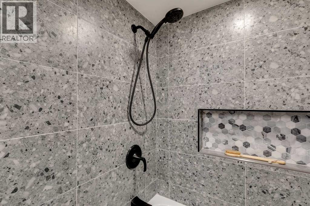 Single Family House 5 Level for Sale in  Brae Glen Court SW Braeside Calgary 