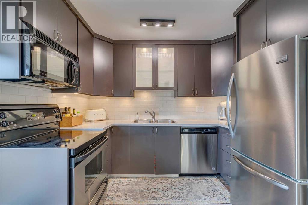 Single Family House 5 Level for Sale in  Brae Glen Court SW Braeside Calgary 