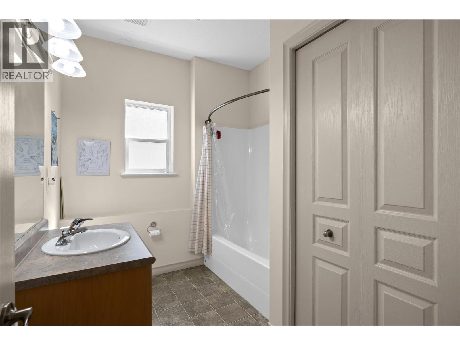 103 1950 Capistrano Drive, Kelowna