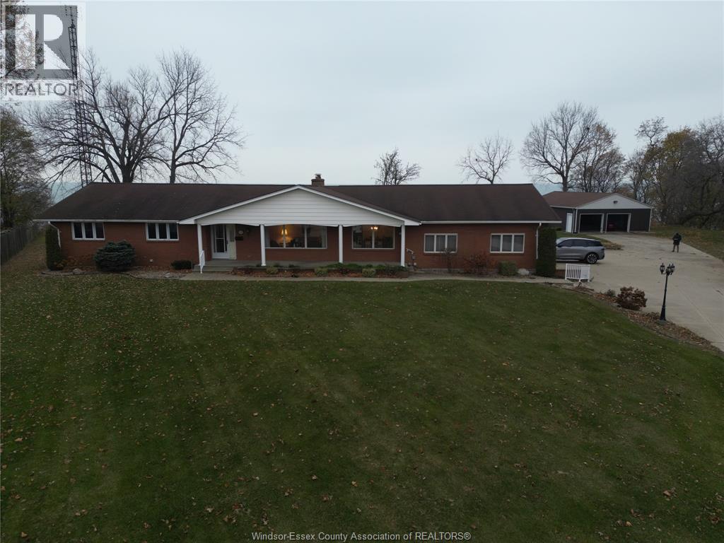 1239 OXFORD AVENUE - 4