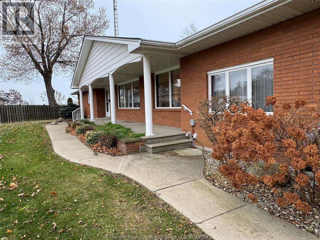 1239 OXFORD AVENUE - 5