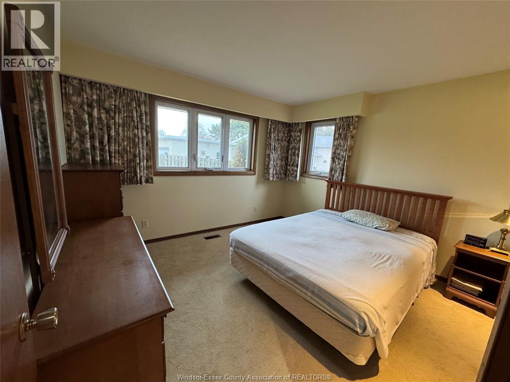 1239 OXFORD AVENUE - 14