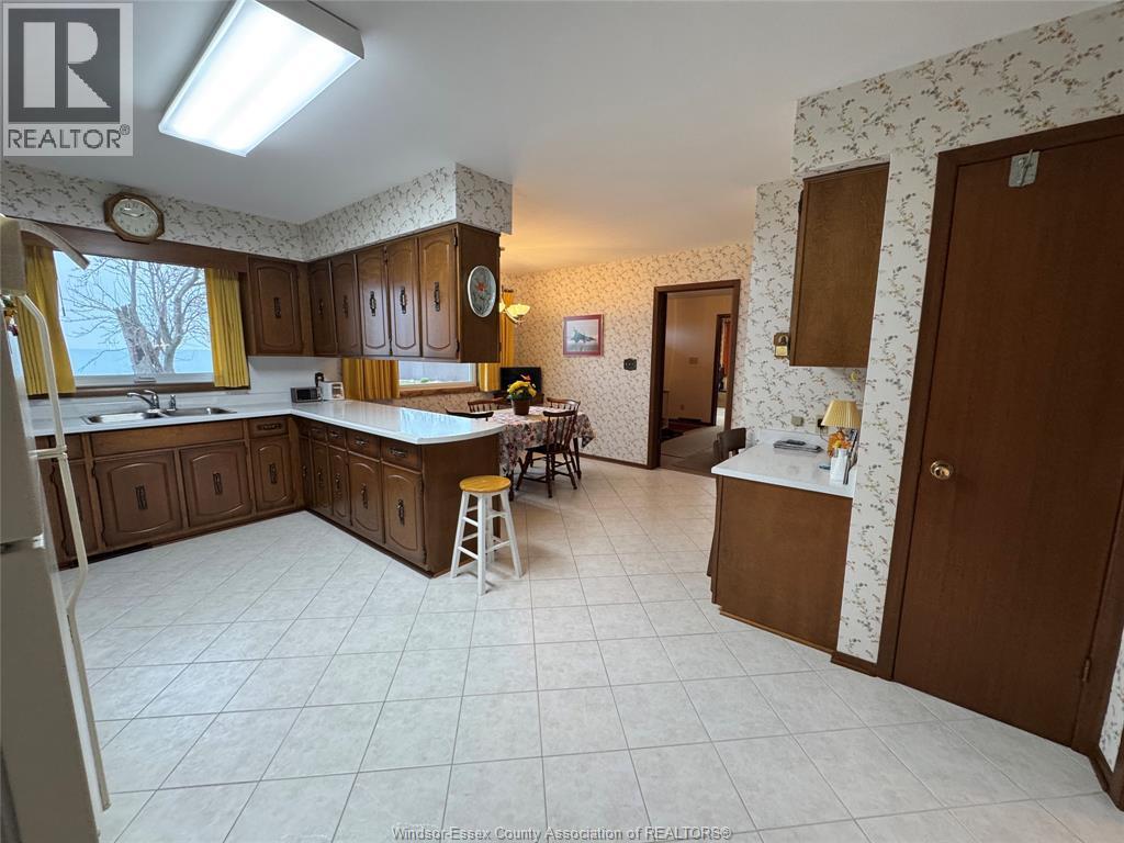1239 OXFORD AVENUE - 26