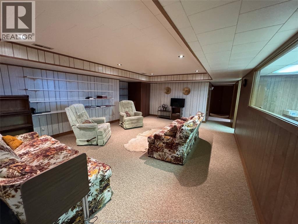 1239 OXFORD AVENUE - 36