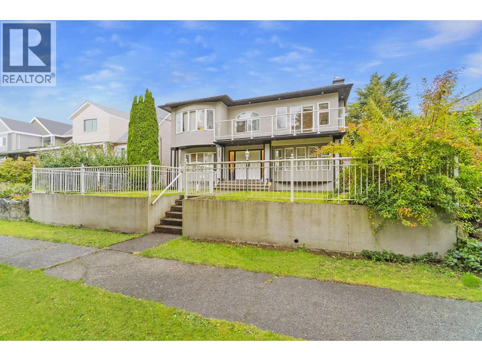 1405 EDINBURGH STREET, New Westminster