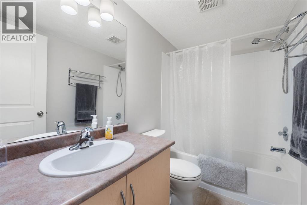 505 Railway Street West, Cochrane