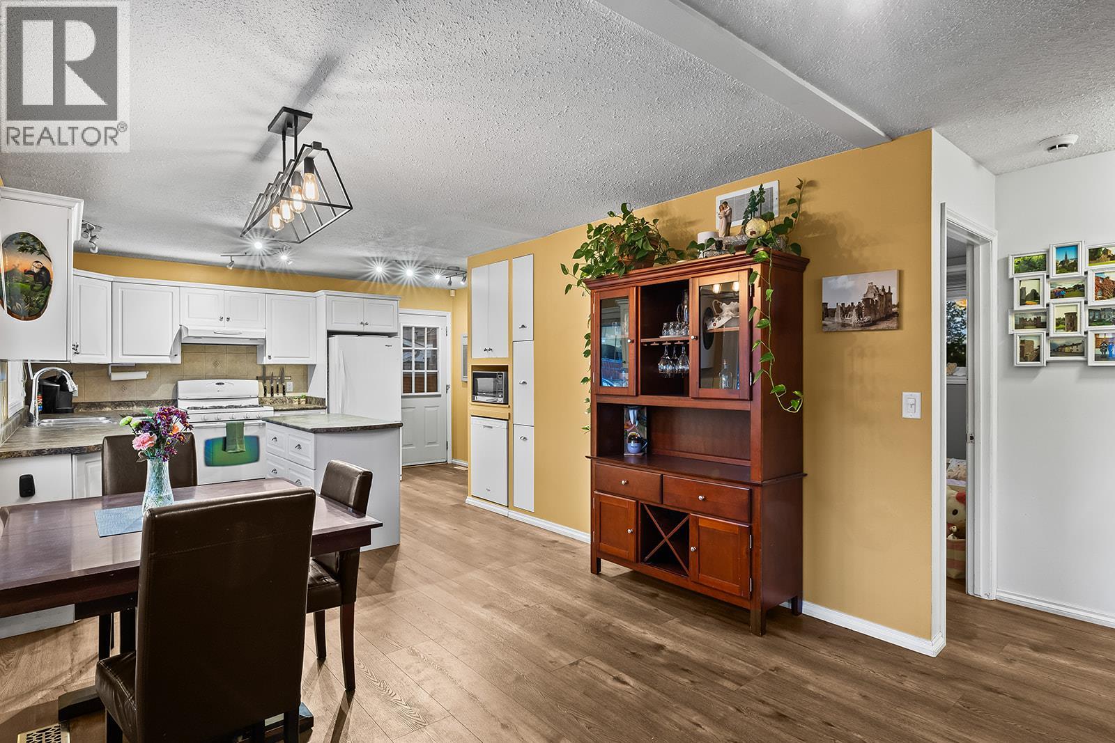  3345 Gates Road, West Kelowna