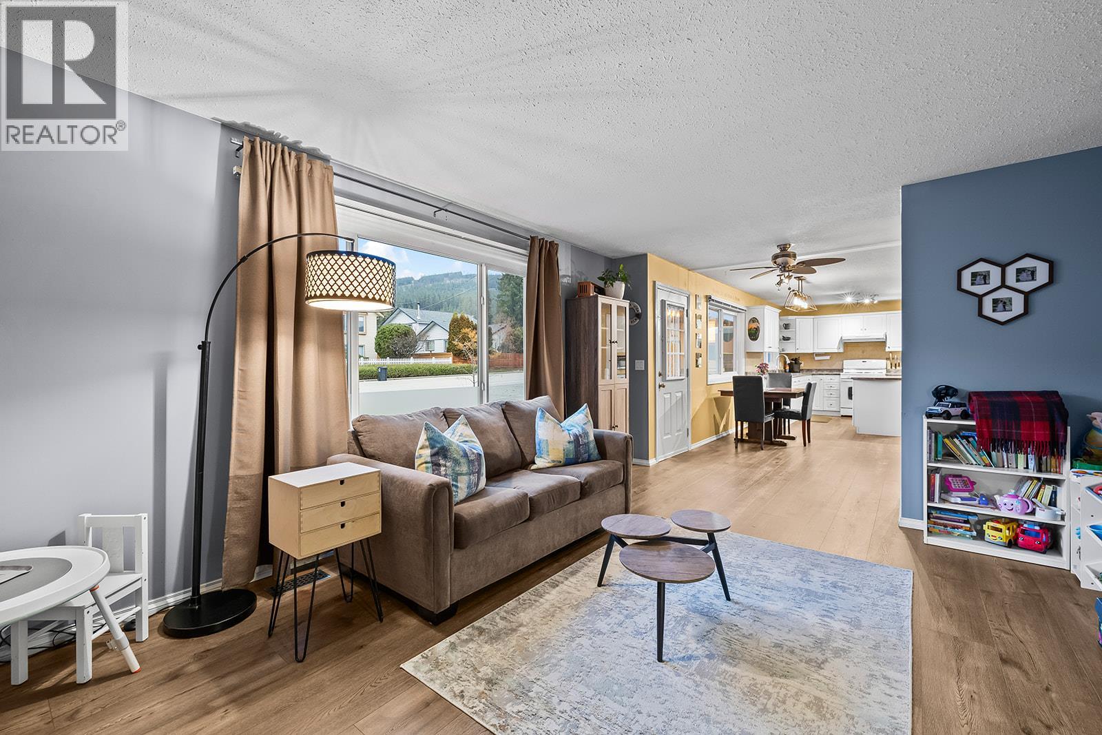  3345 Gates Road, West Kelowna