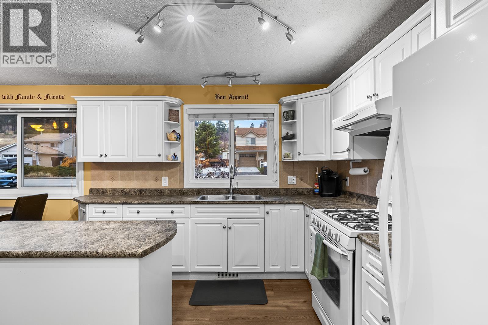  3345 Gates Road, West Kelowna