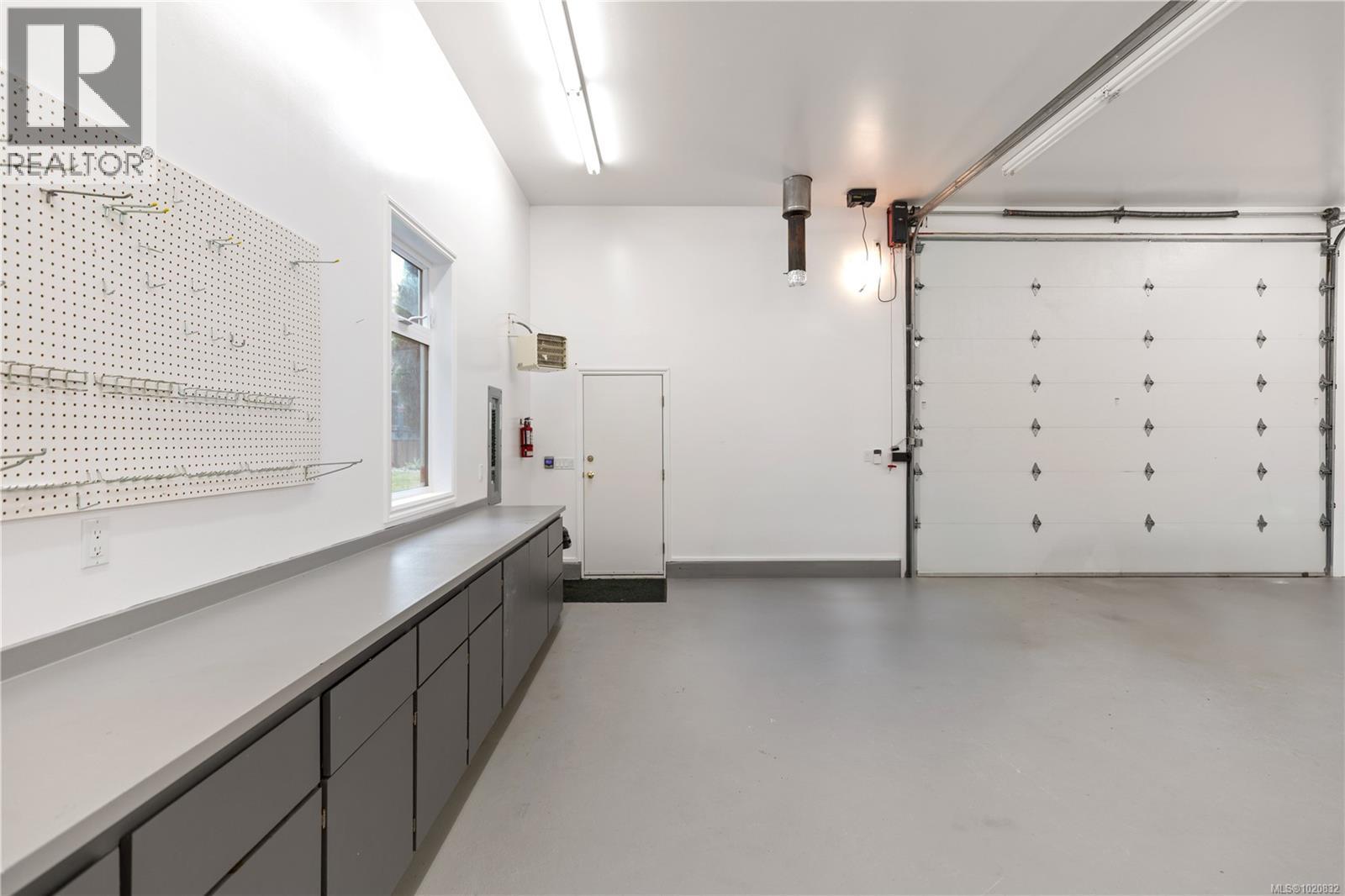 3355 Grey Manor Rd, Cobble Hill