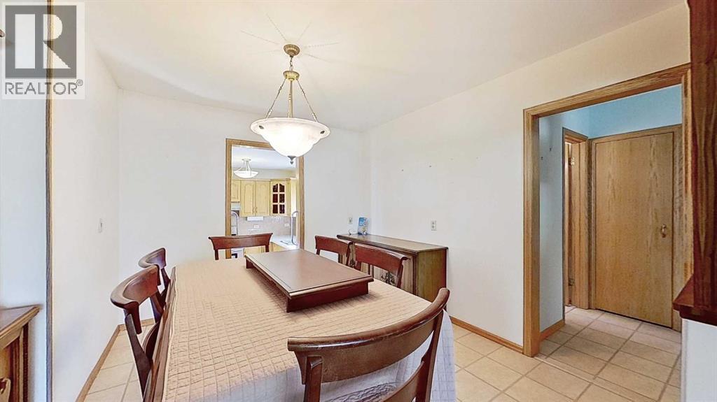 Single Family House Bungalow for Sale in  Montrose Crescent NE Winston Heights/Mountview Calgary 