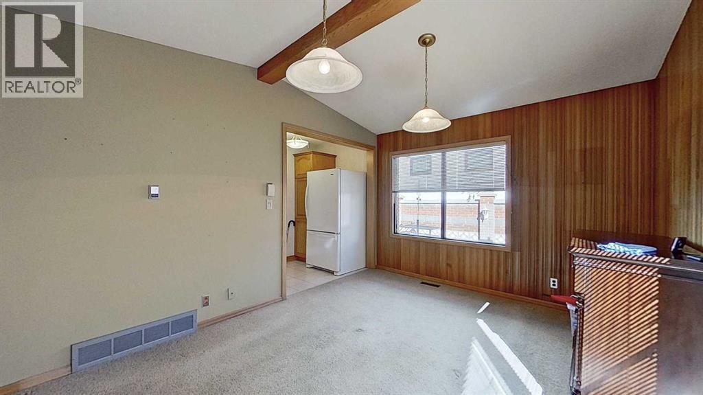 Single Family House Bungalow for Sale in  Montrose Crescent NE Winston Heights/Mountview Calgary 