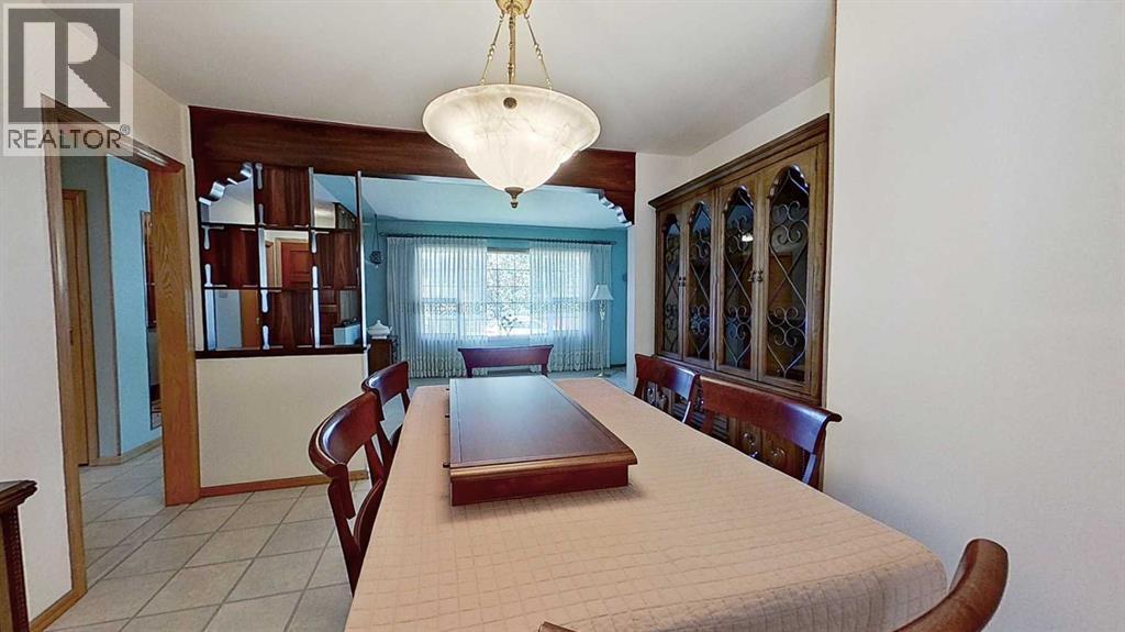 Single Family House Bungalow for Sale in  Montrose Crescent NE Winston Heights/Mountview Calgary 