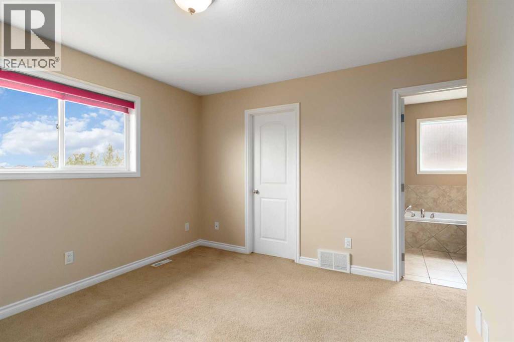 201 Grouse Way, Fort McMurray