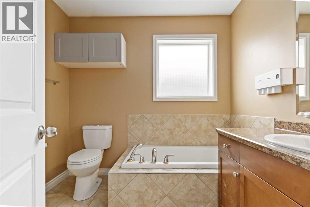 201 Grouse Way, Fort McMurray