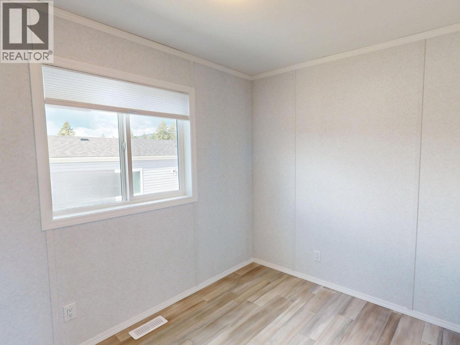 528 Steepleview Avenue NW, Cranbrook