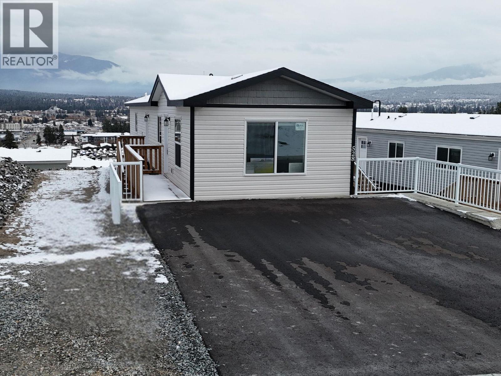 528 Steepleview Avenue NW, Cranbrook