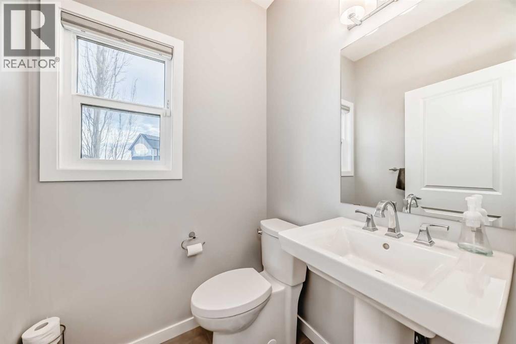 151 Sundown Way, Cochrane