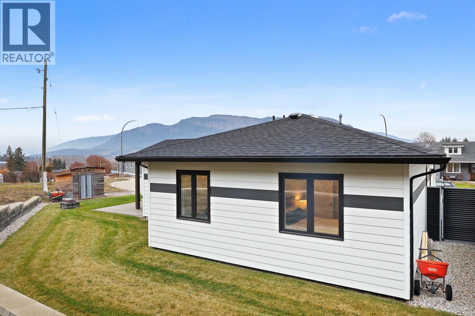  34 Preston Drive West, Enderby