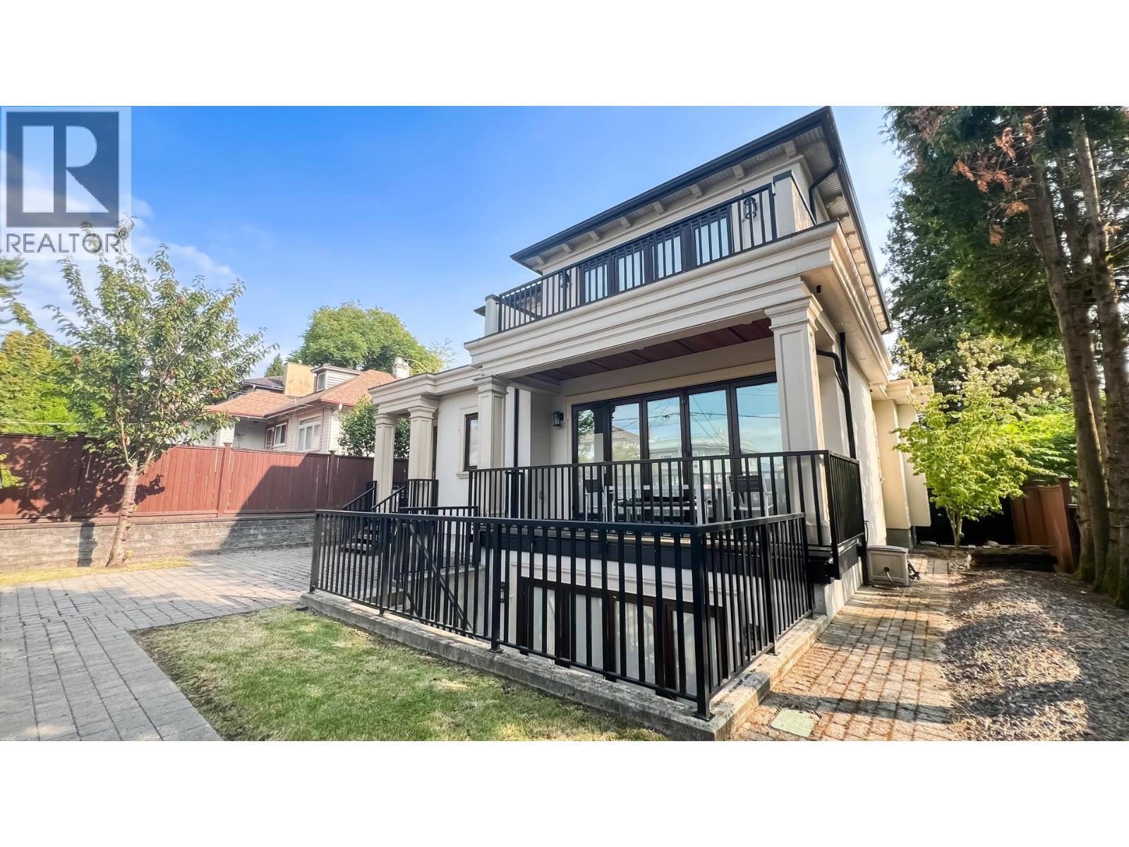 2071 W 36TH AVENUE, Vancouver