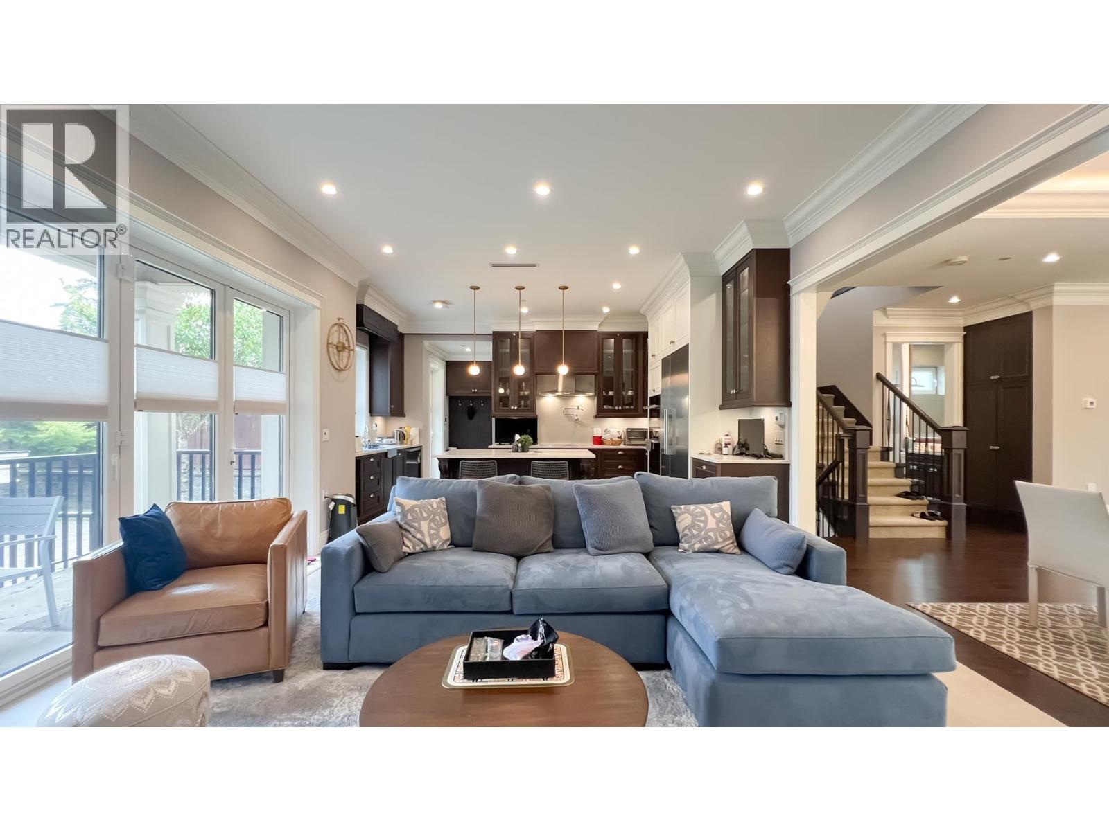 2071 W 36TH AVENUE, Vancouver