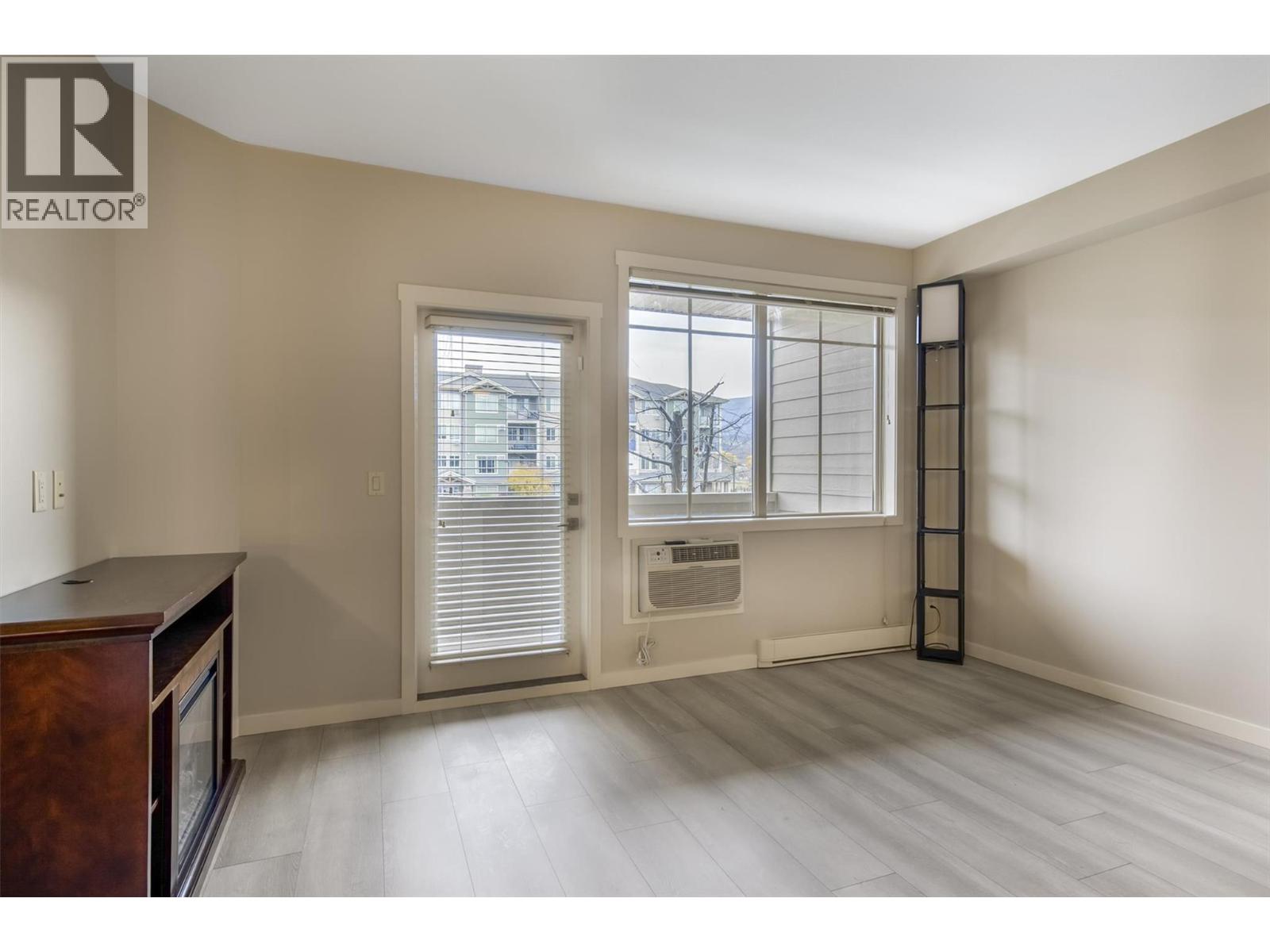 218 3733 Casorso Road, Kelowna