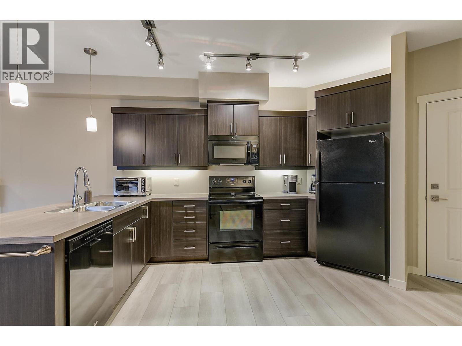 218 3733 Casorso Road, Kelowna