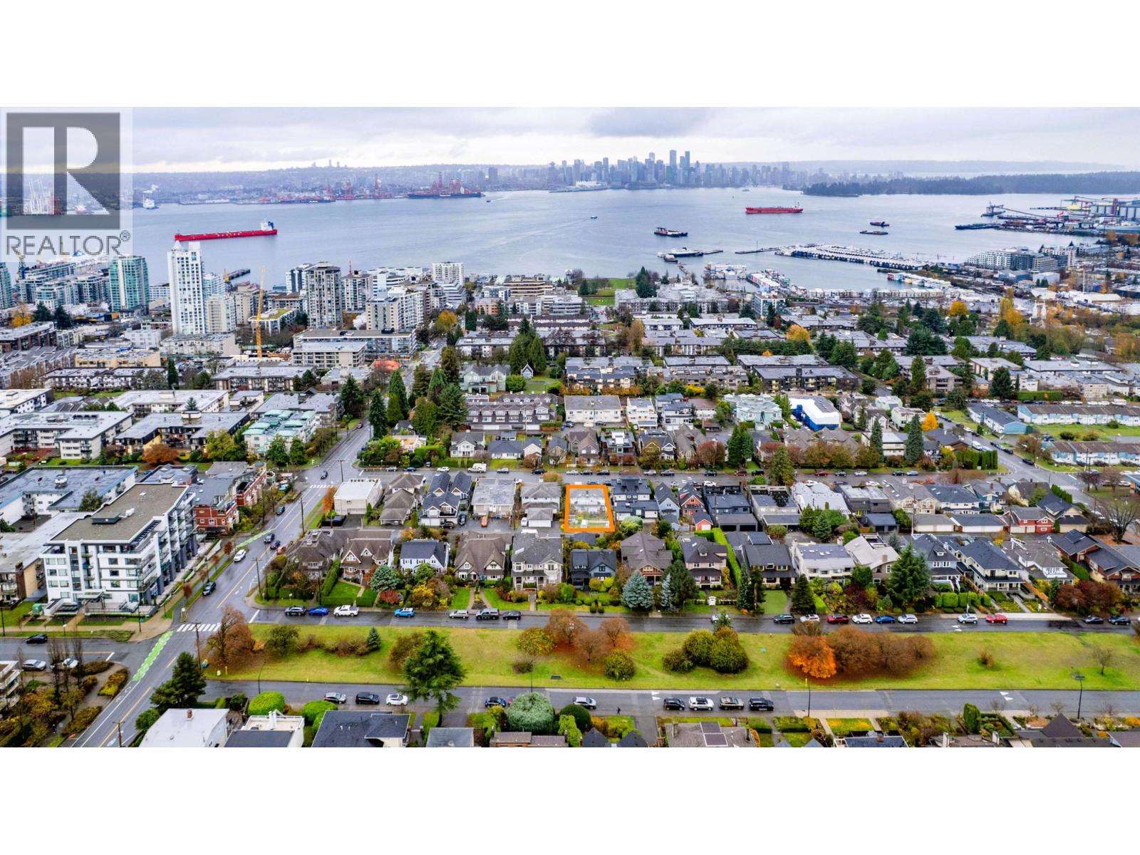 226-228 W 5TH STREET, North Vancouver