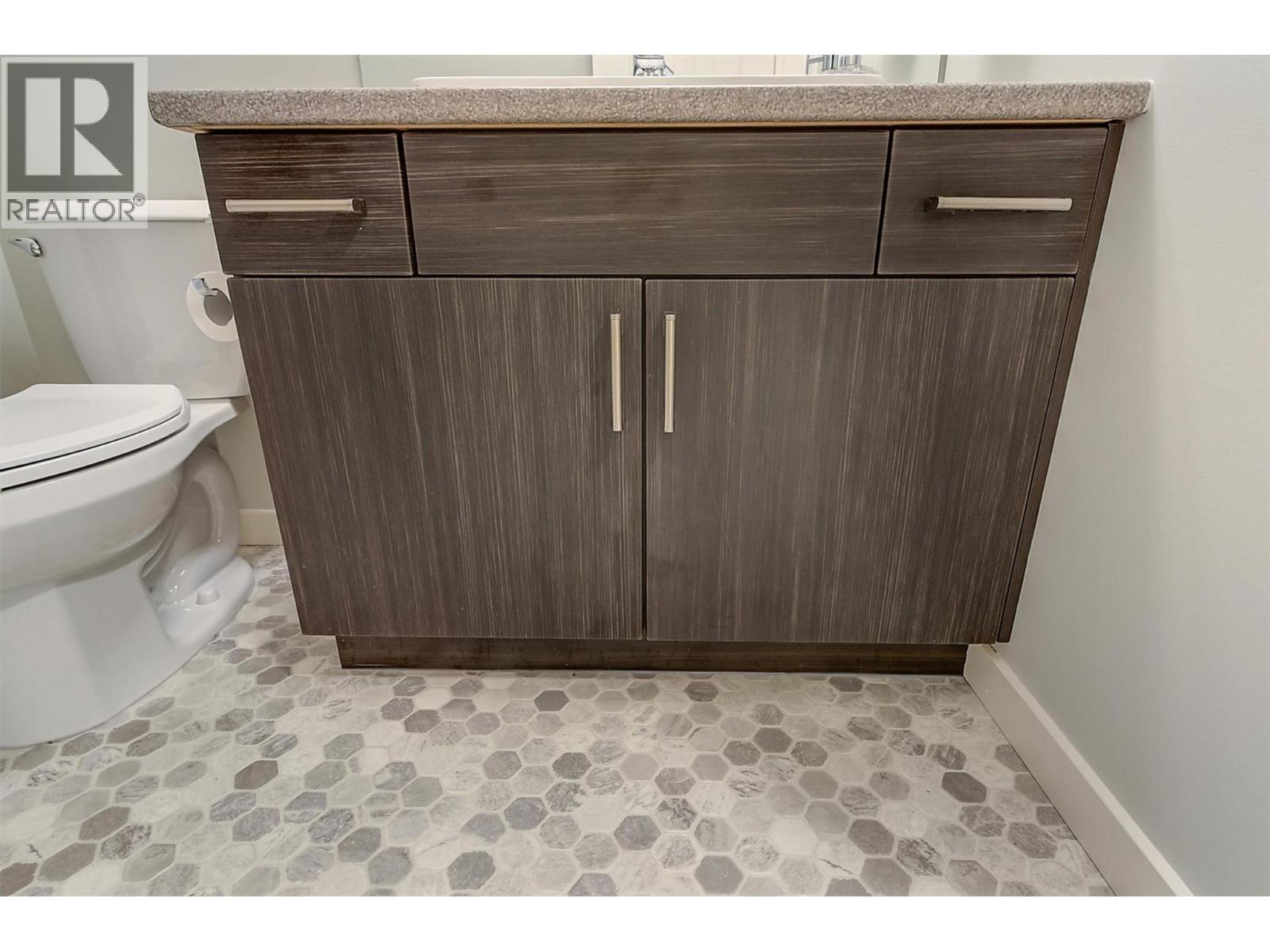 218 3733 Casorso Road, Kelowna